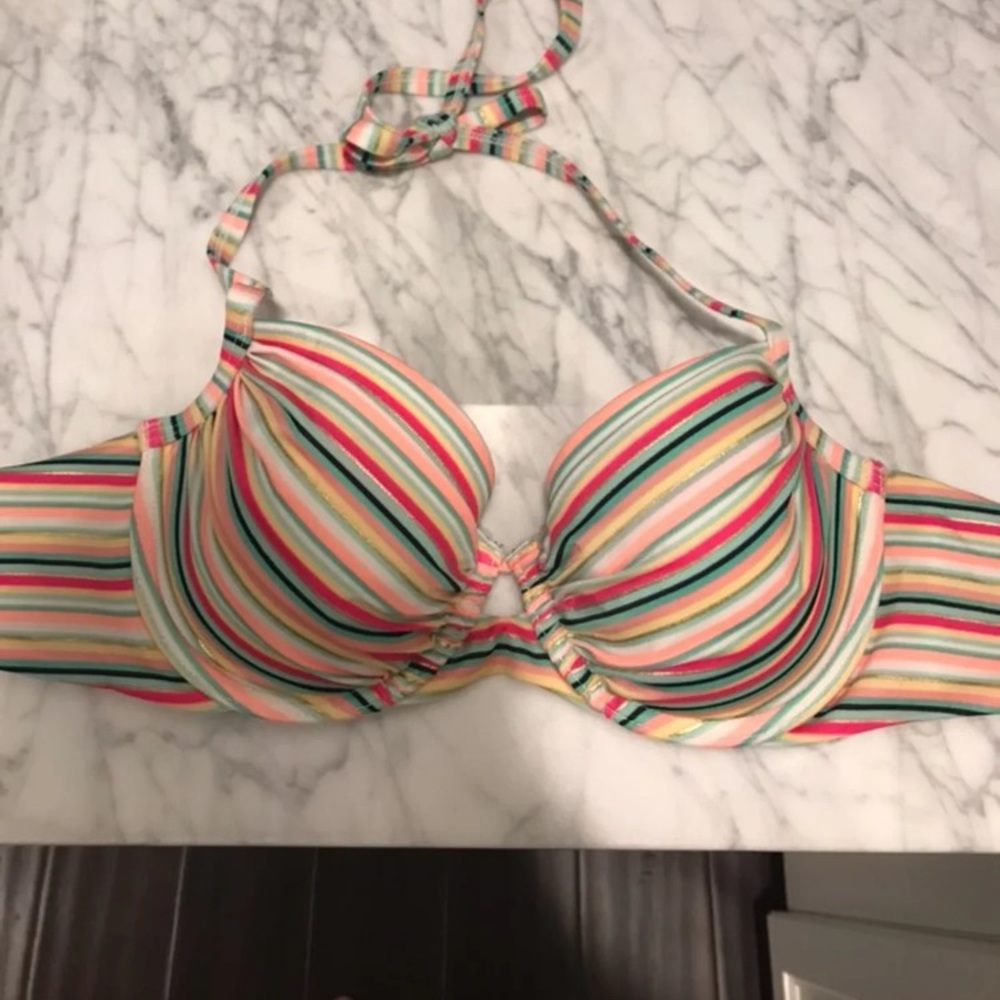 34B Victoria’s Secret bikini top